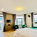 Swan Boutique Hotel