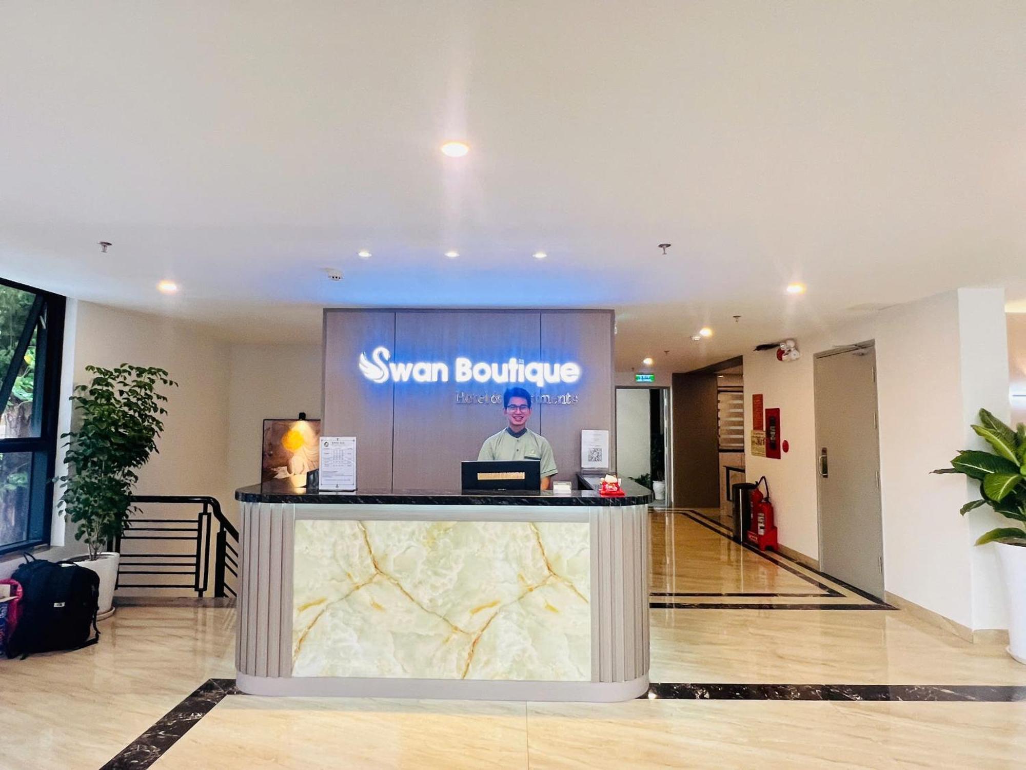 Swan Boutique
